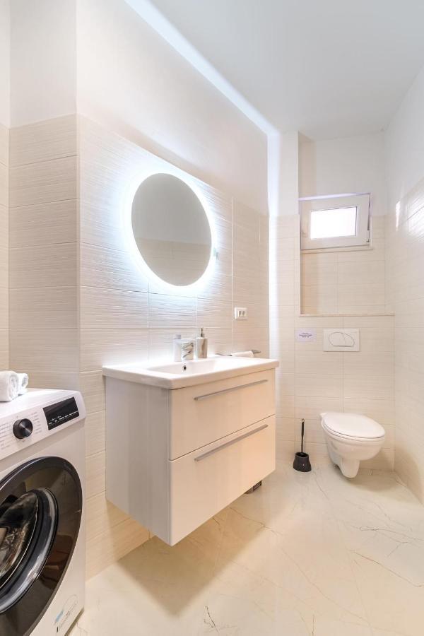 Luxury Apartmens Sebastijan&Karlo สปลิท ภายนอก รูปภาพ
