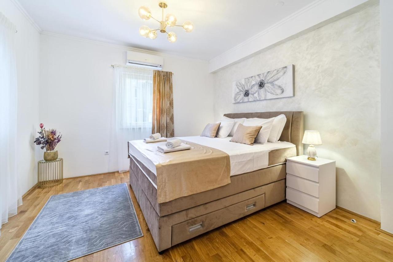 Luxury Apartmens Sebastijan&Karlo สปลิท ภายนอก รูปภาพ